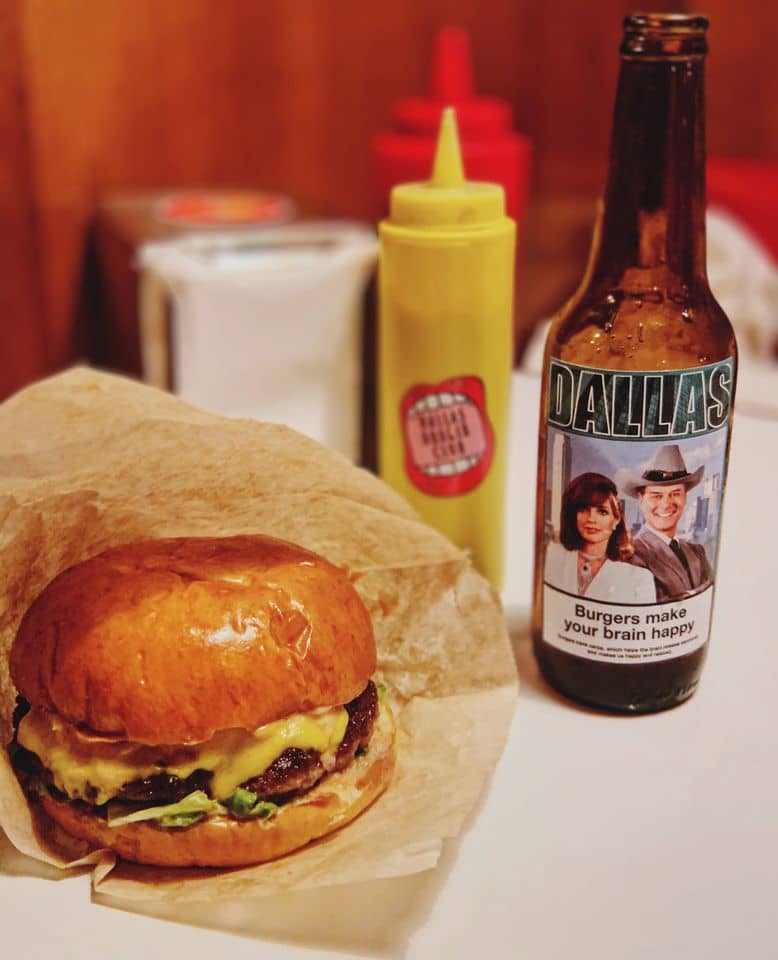 Hamburger and beer at dog-friendly restaurant Dallas Burger Joint